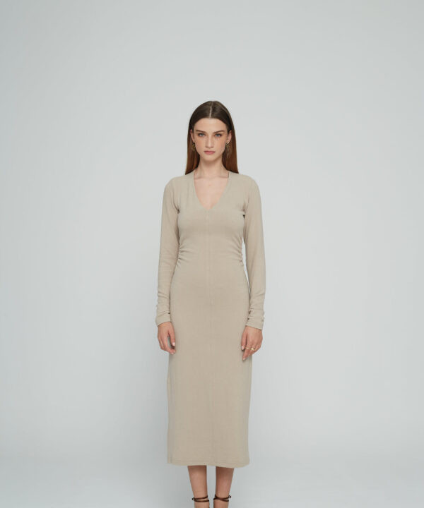 Alternative view of Ló dress