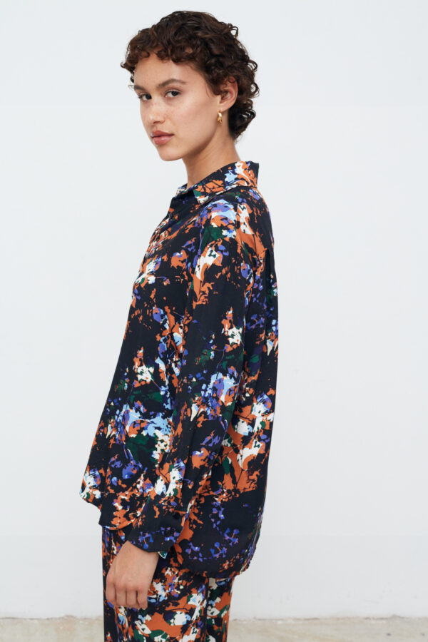 Alternative view of Night  Garden Shirt
