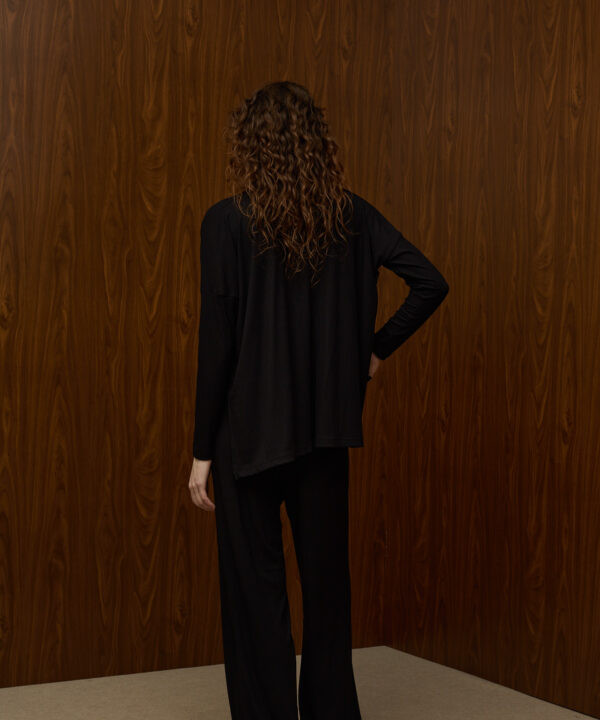 Alternative view of Bamboo V Top