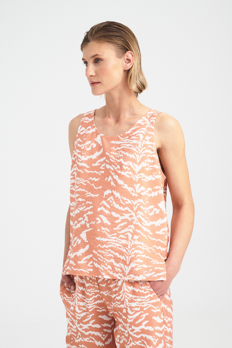 Sleeveless Zebra Flow Top - Image 5