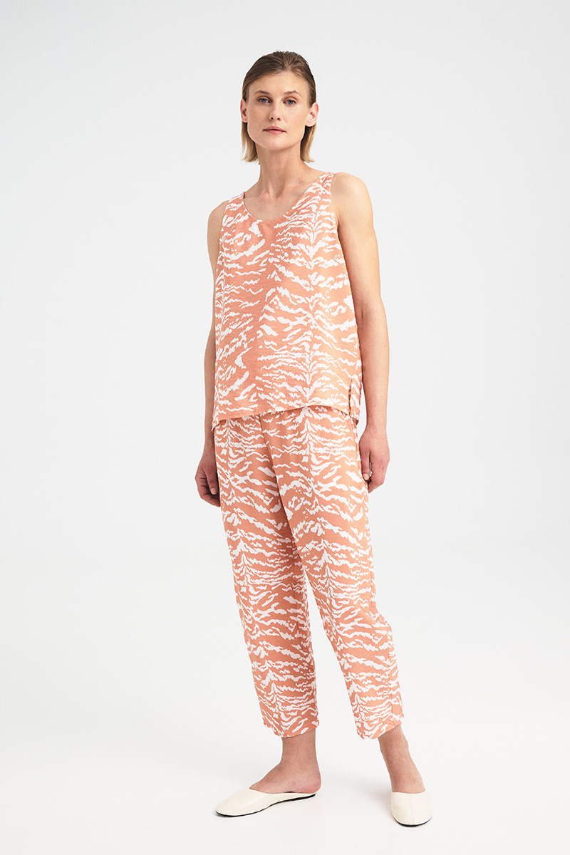 Alternative view of Sleeveless Zebra Flow Top