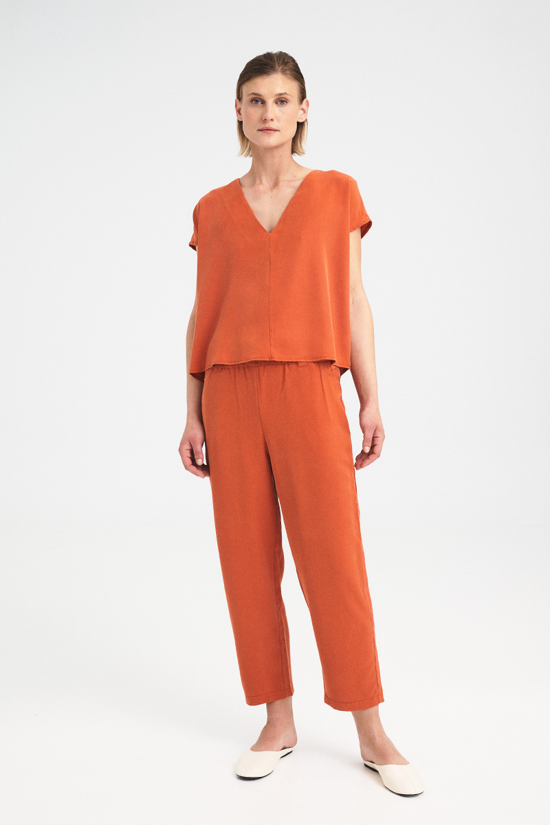 Open-Back Flow Top