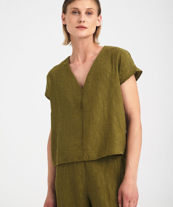 Open-Back Flow Top