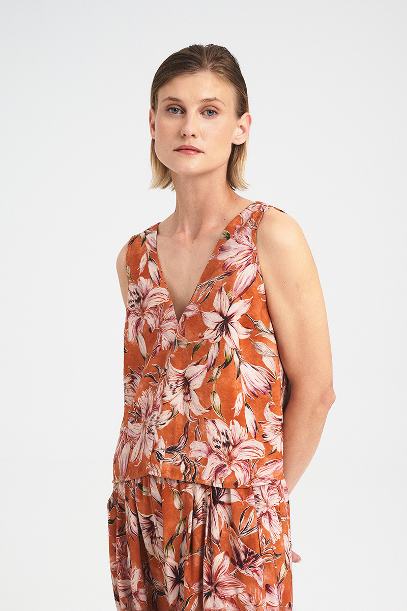 Alternative view of Sleeveless Floral V-Neck Top