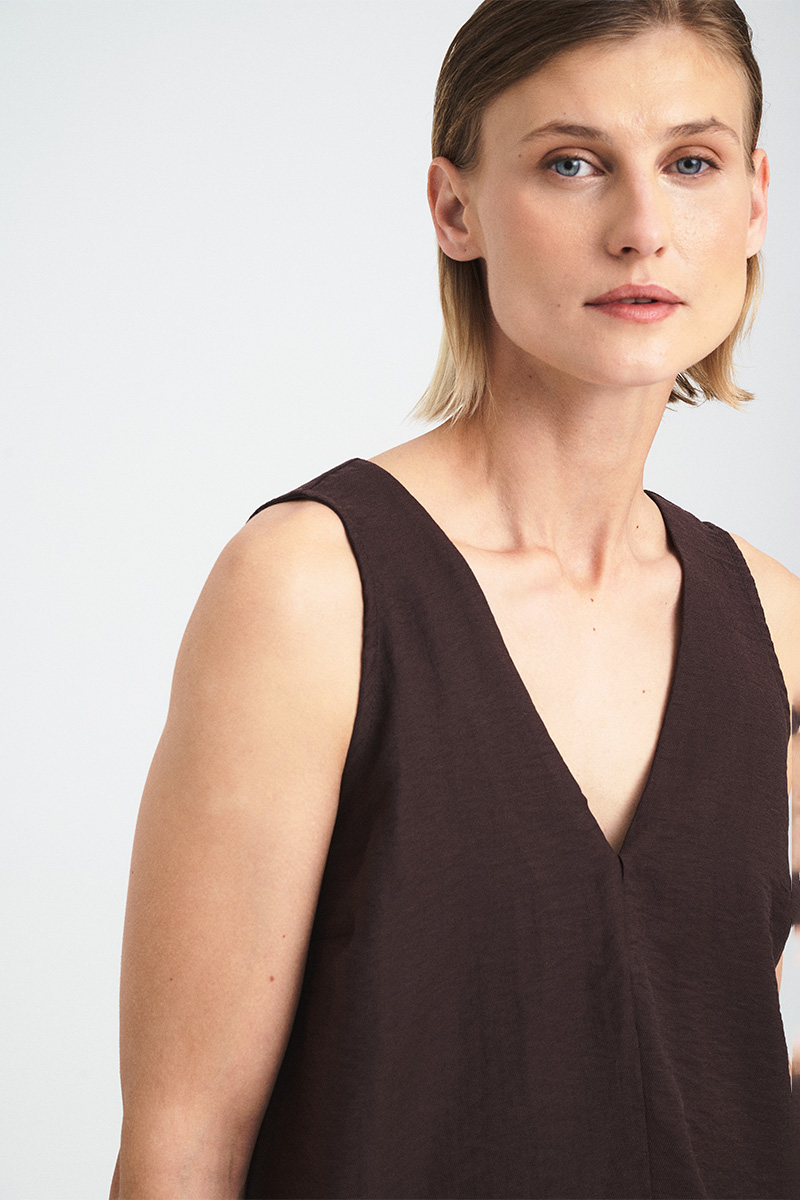 Sleeveless V-Neck Top - Image 5