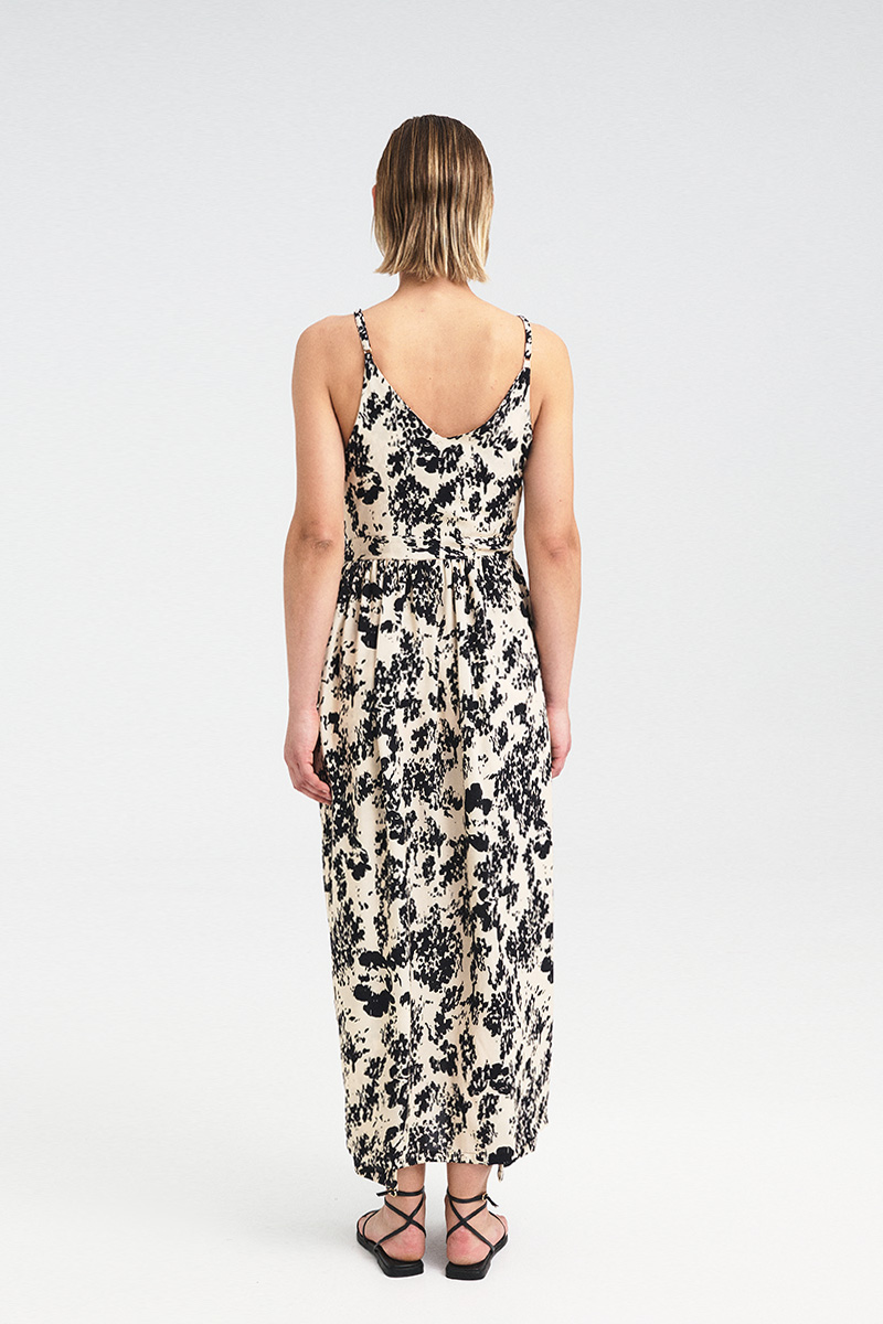 Alternative view of Tie-Waist Open-Side Print Dress