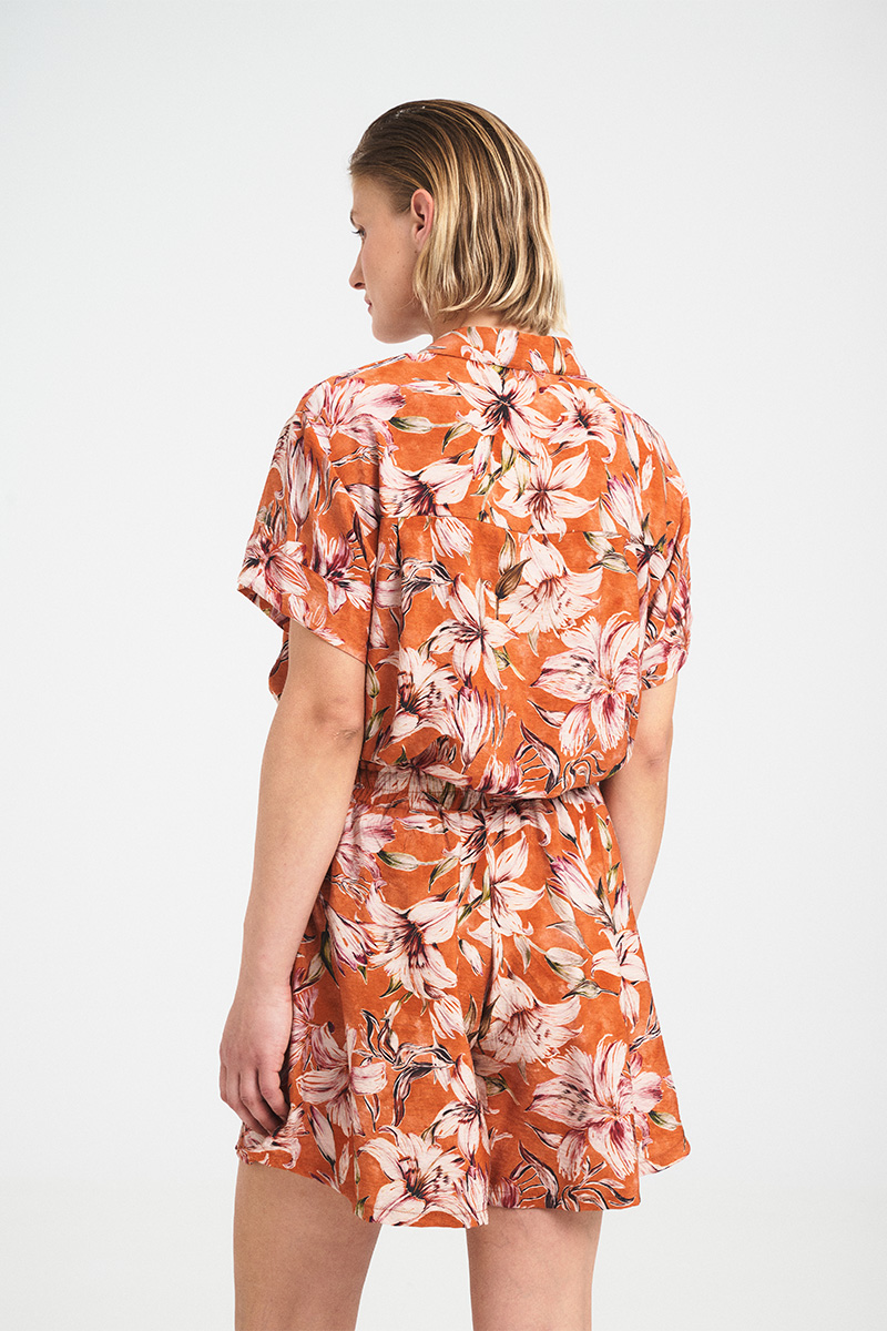 Alternative view of Breeze Shorts in Lilies Print